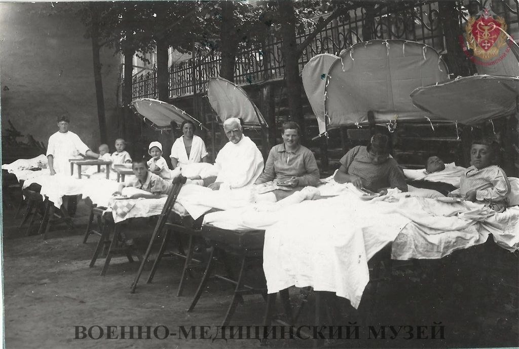 Пациенты Генриха Турнера. Фото из коллекции Военно-Медицинского музея.
