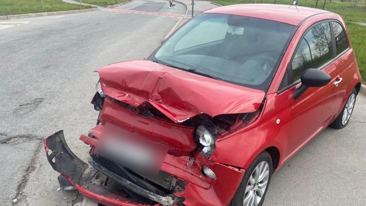 Водителя «Киа» нашли мёртвым после ДТП на Яхтенной улице