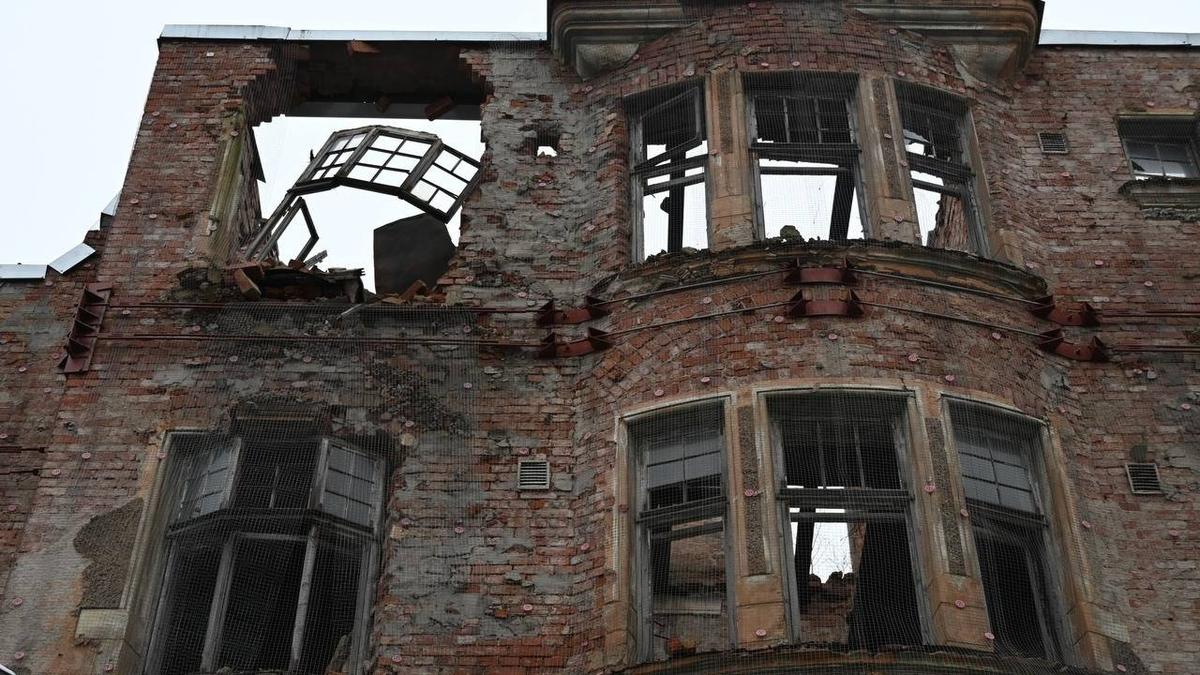 Заброшенный дом-памятник в центре Выборга выставят на торги