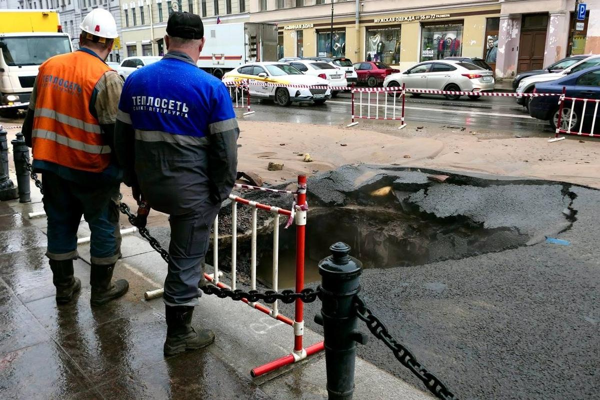 Участок Литейного проспекта заволокло паром — Новости Санкт-Петербурга ›  МР7.ру