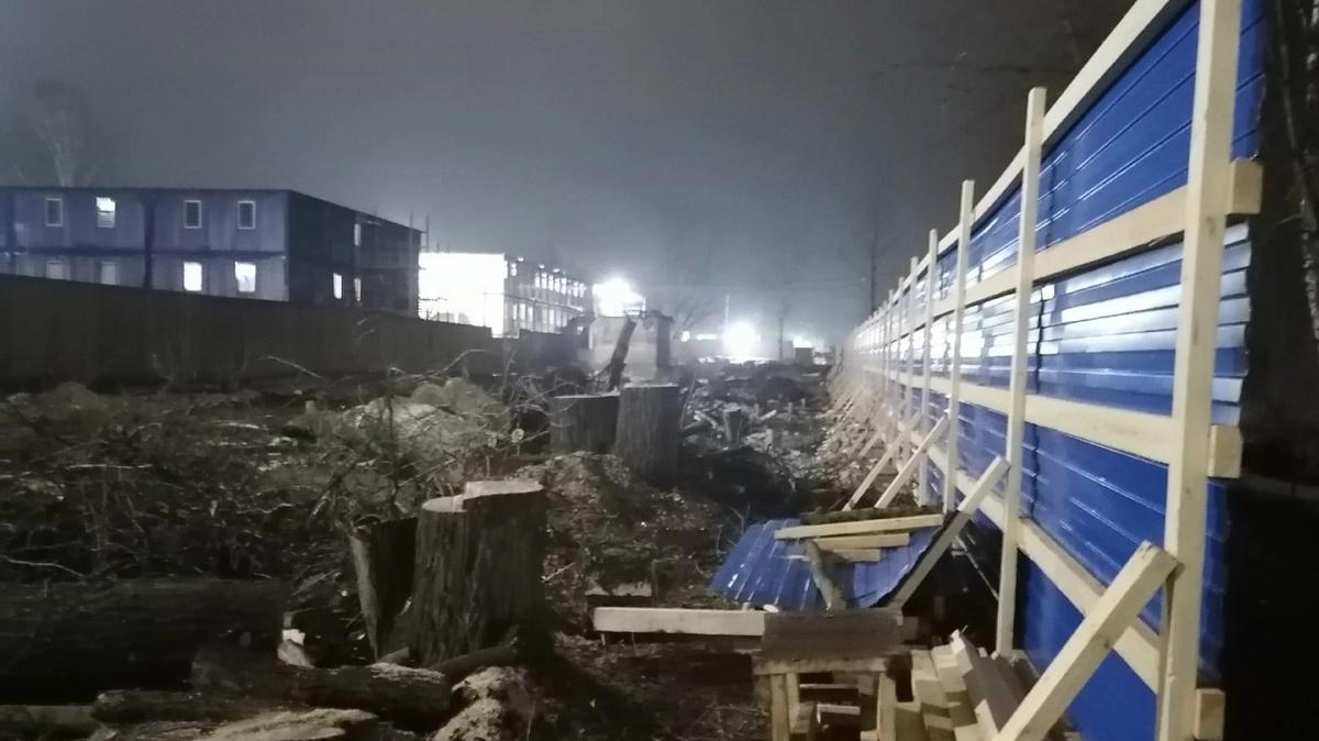 «Не выехать, не выйти»: петербуржцы жалуются на начавшуюся в Лахте стройку