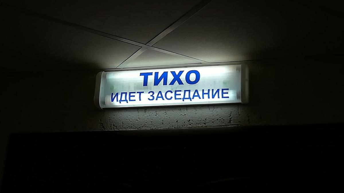 Миллион за целующихся женщин: петербургский суд оштрафовал онлайн-кинотеатр за сцену из фильма