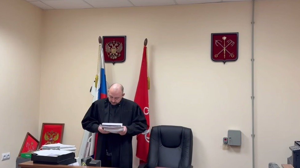 Скриншот видео: объединенная пресс-служба судов Петербурга