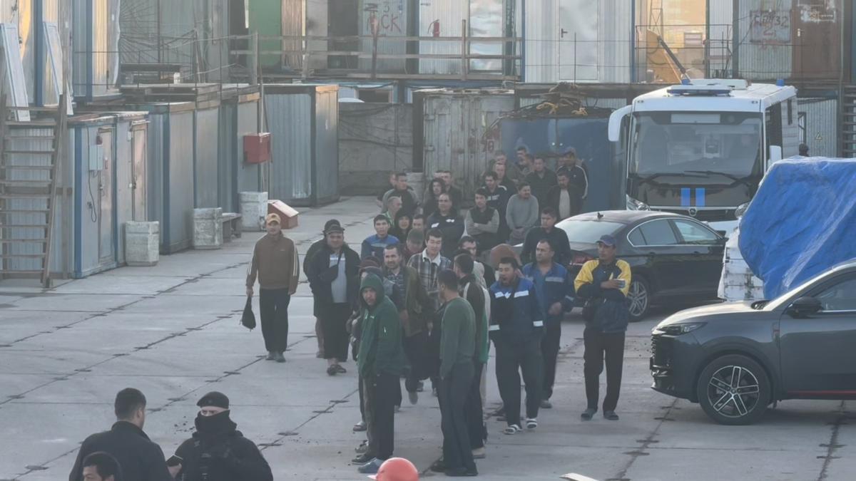 Скриншот видео: ГУ МВД по Петербургу и Ленобласти