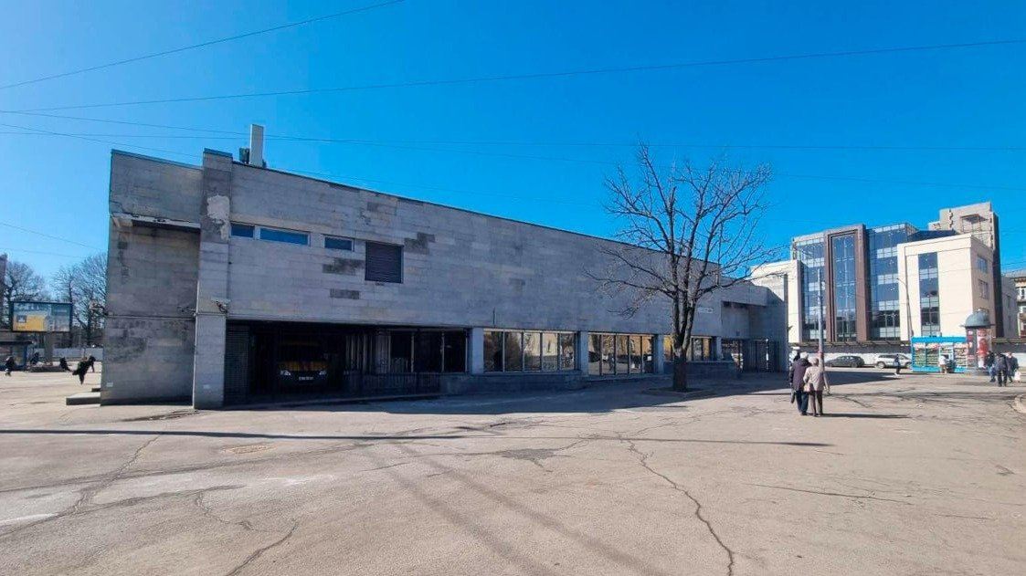 Комблаг обязал сохранить полувековой дуб при ремонте станции метро «Удельная»