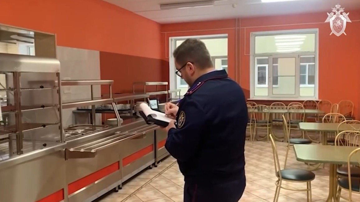 Следственный комитет Петербурга начал проверку пищевого отравления школьников