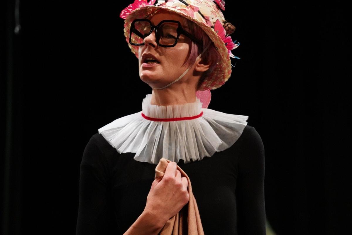 Людмила в роли лошади. Фото: Павел Борисенко / MR7