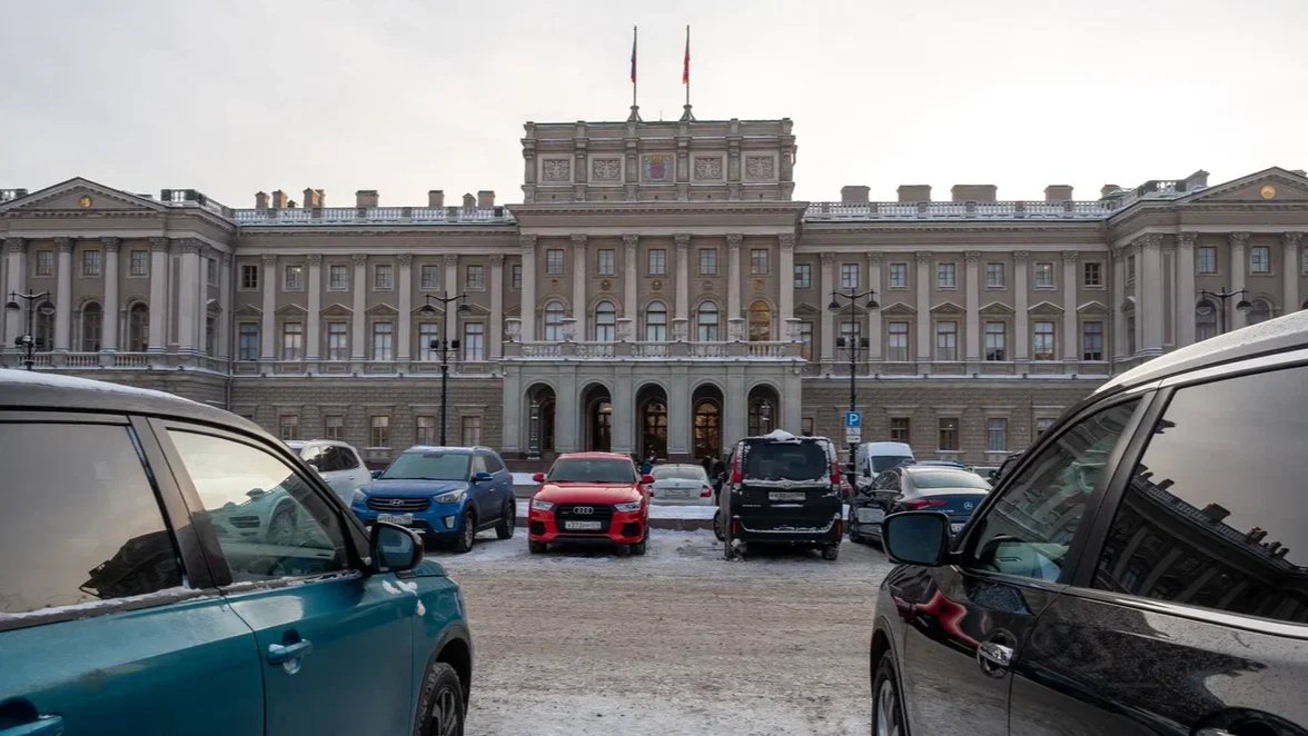 В ЗакСе обсудили гранты на соцрекламу и возможный перенос заседаний из Мариинского дворца