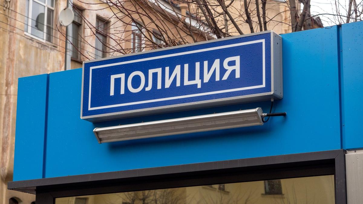 В Петербурге мигрант, вернувшийся после депортации, похитил свою бывшую девушку