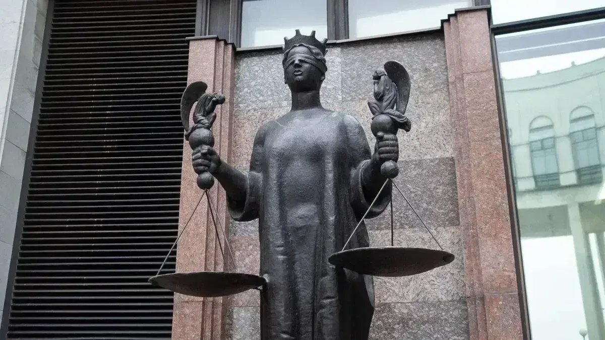 Экс-начальнику отдела полиции Приморского района дали шесть лет колонии за взятки