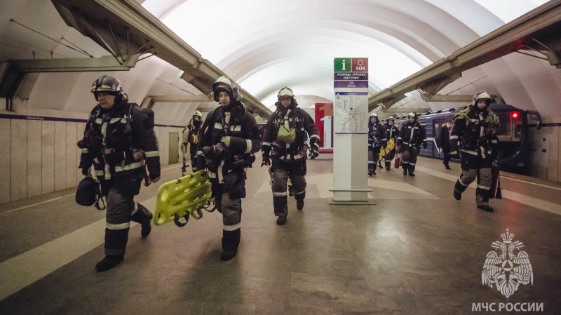 Пожарные машины приезжали ночью к «Чкаловской» из-за учений