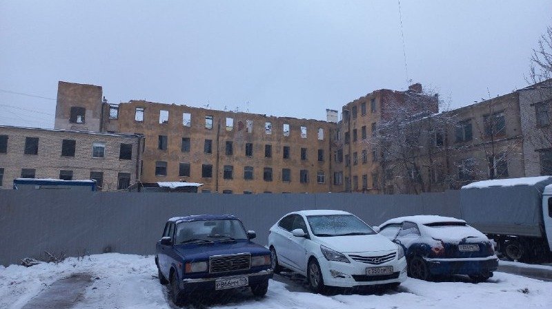 Снос исторического дома Устинова возобновили в Петербурге 23 декабря