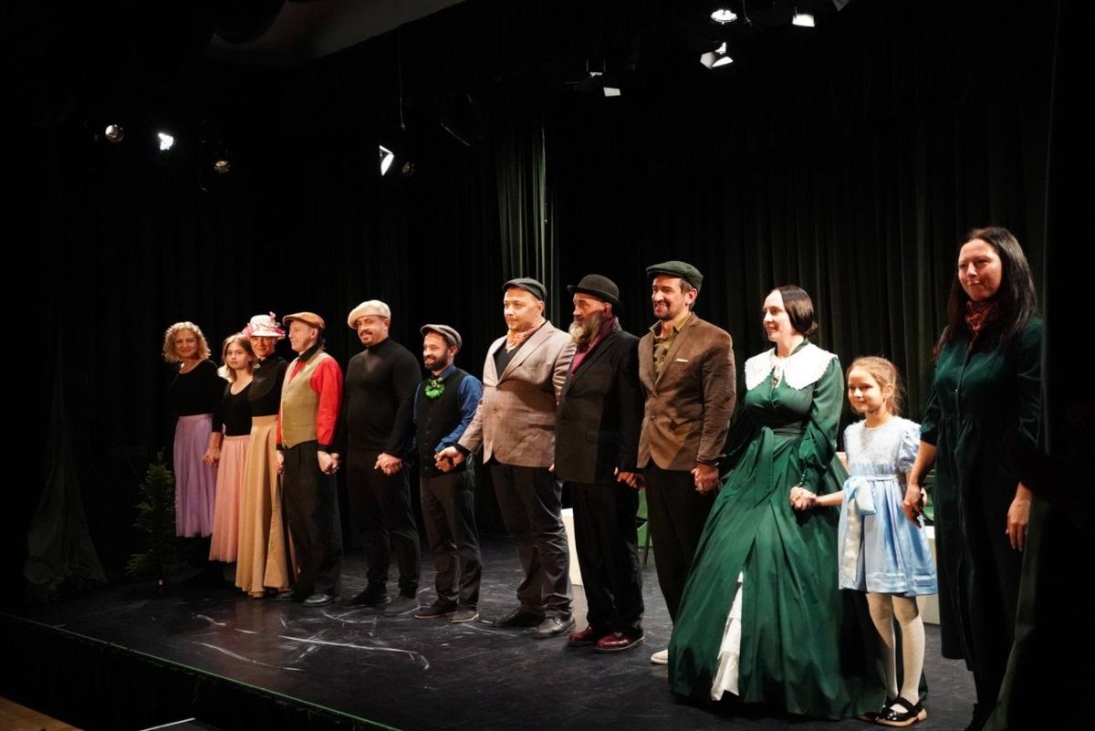 Труппа студии «Мы». Фото: Павел Борисенко / MR7