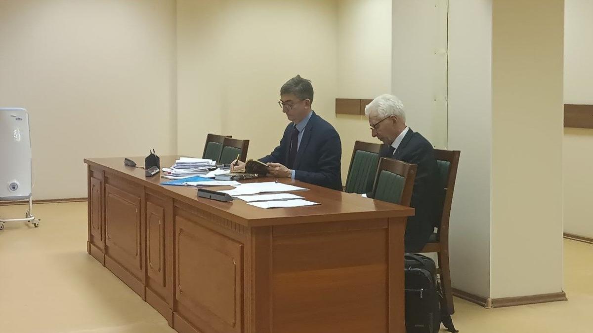 Защита усомнилась в экспертности специалистов, оценивавших книгу Вишневского* как экстремистский материал