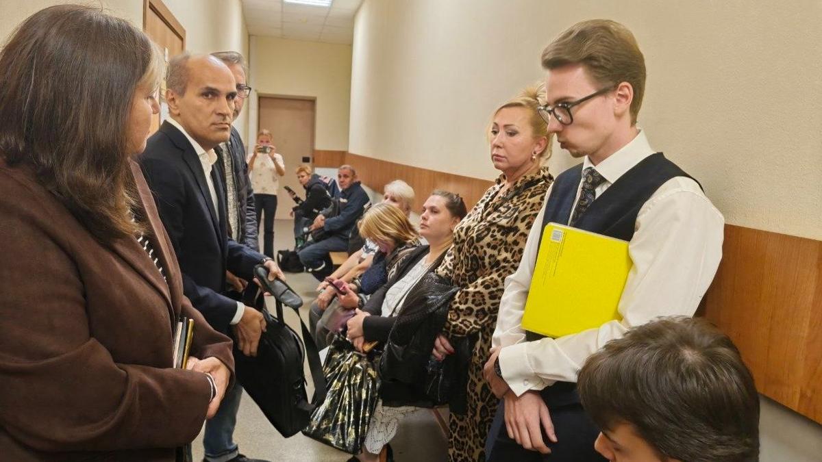 Уголовное дело об обрушении дома на Большой Зелениной начали слушать в Петроградском райсуде