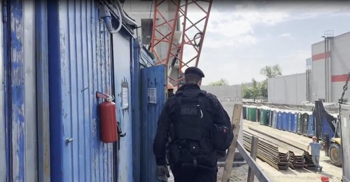 Скриншот видео: ГУ МВД по Петербургу и Ленобласти