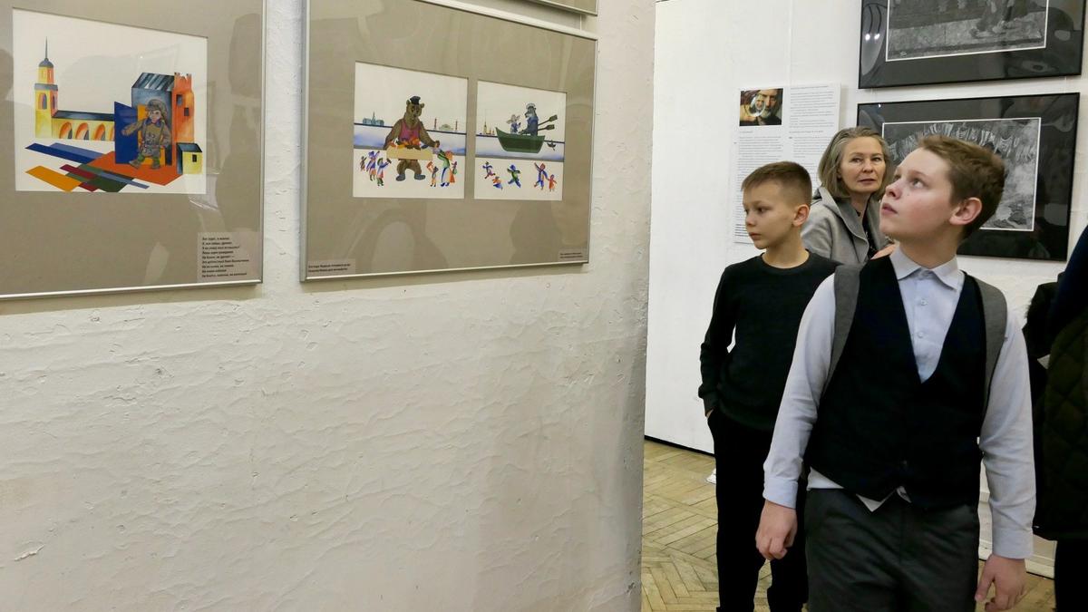 «Художник проводит нас в мир писателя»: в Союзе художников выставка книжной графики