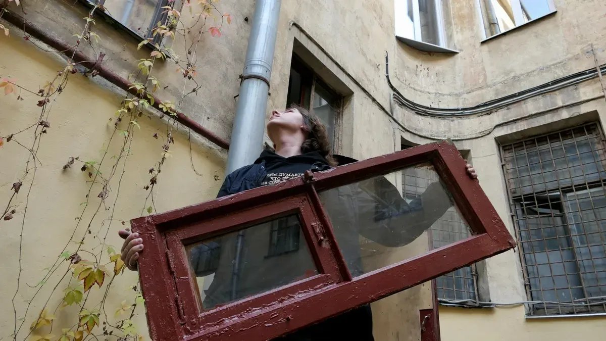 «Убирая в домах окна и двери, мы выбиваем им зубы»