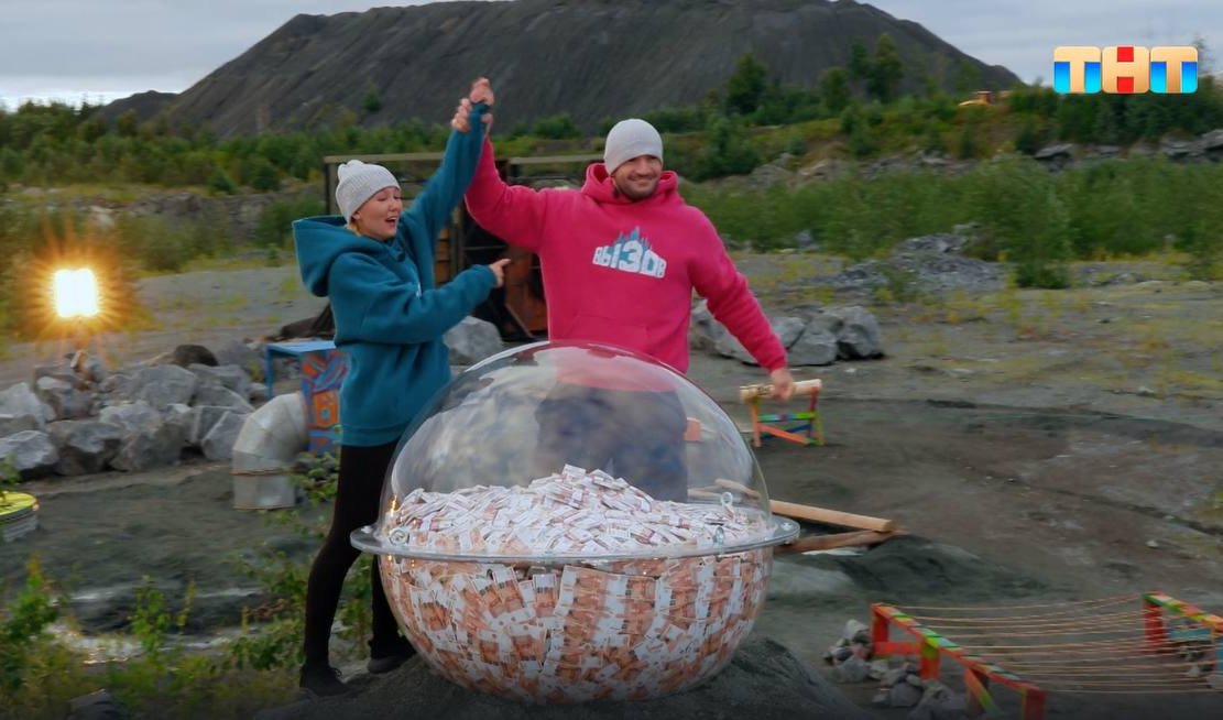 Победители шоу «Вызов» Екатерина Щеглова и Торнике Квитатиани. Фото: ТНТ