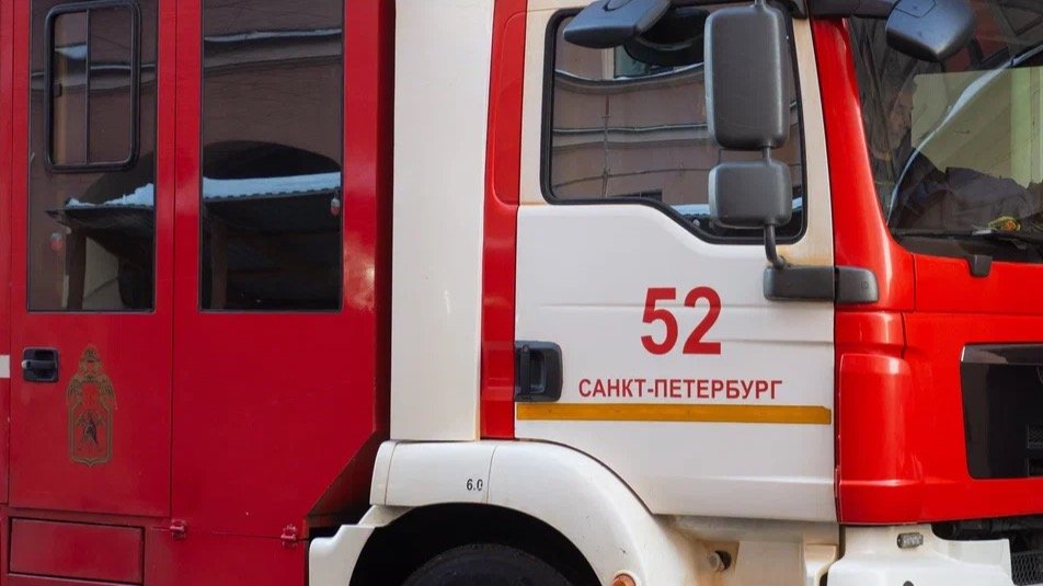 Ночью в Петербурге горели три автомобиля