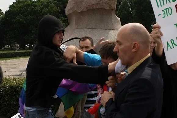  Sergei-Chernov_Gay-Pride_03.jpg