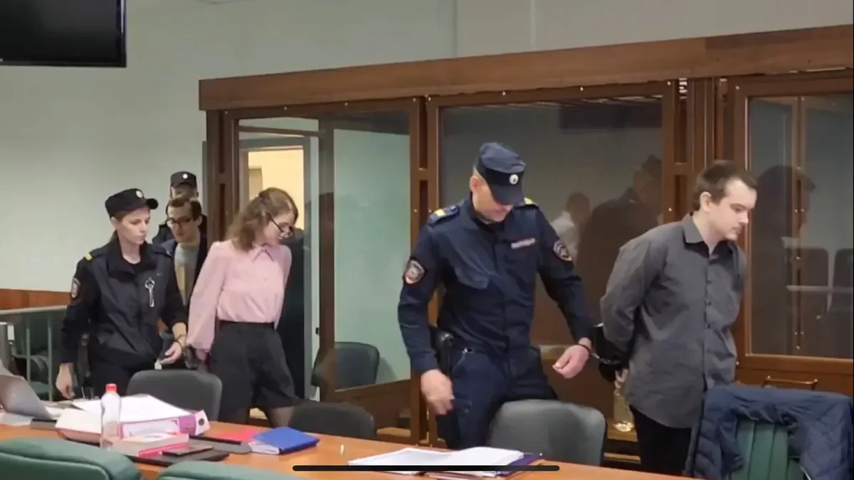 Скриншот видео «Объединенной пресс-службы судов Санкт-Петербурга»