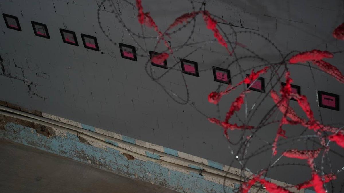 В Петербурге открылась выставка «Сибирская готика»