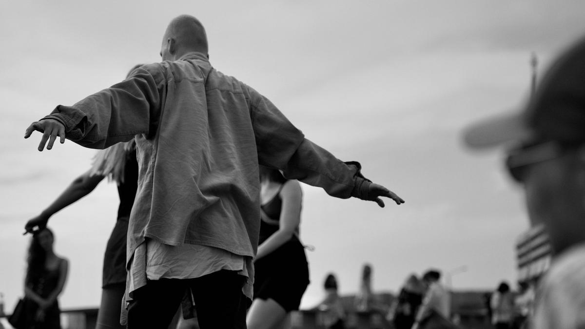 Современный танец захватывает город. Как в Петербурге проходит фестиваль «Танец без ума от себя и от любви»