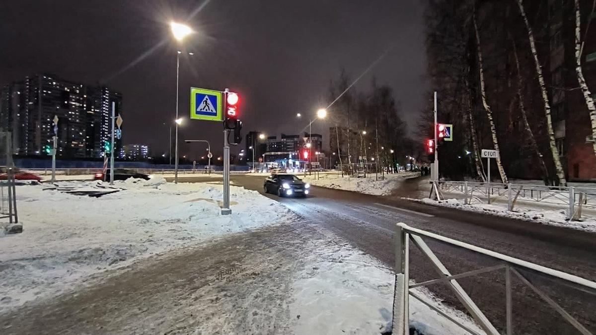 Новые светофоры появились в Приморском и Невском районах Петербурга |  30.12.2023 | Санкт-Петербург - БезФормата