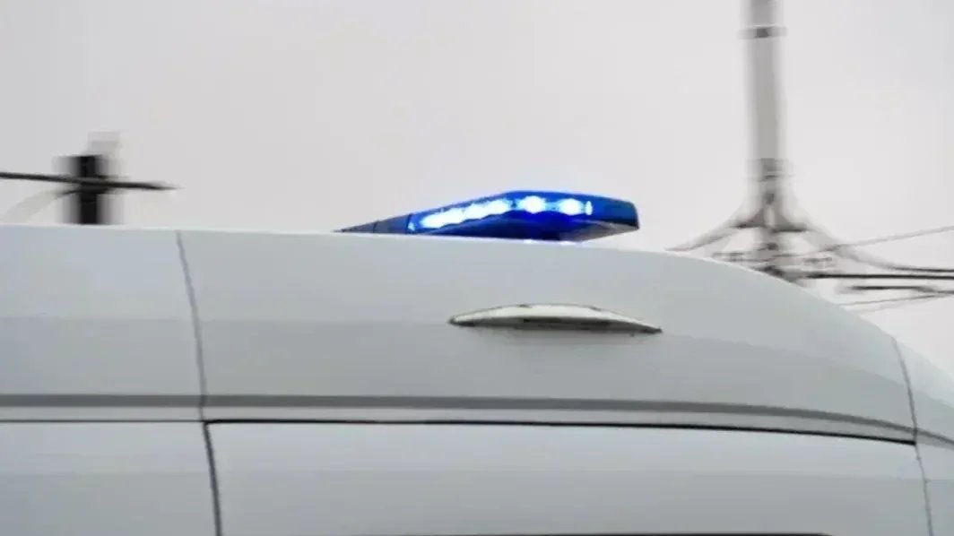 Двое неизвестных подожгли раритетный мотоцикл в Адмиралтейском районе Петербурга