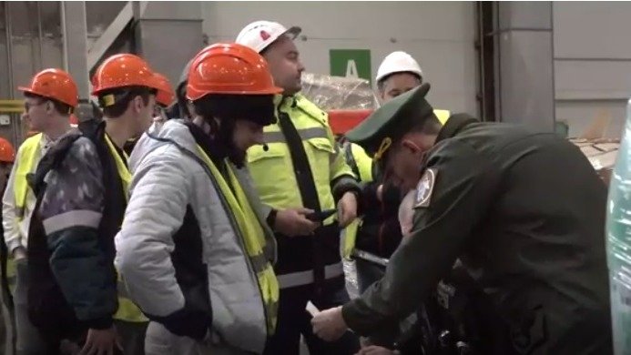 Скриншот видео ГУ МВД по Петербургу и Ленобласти