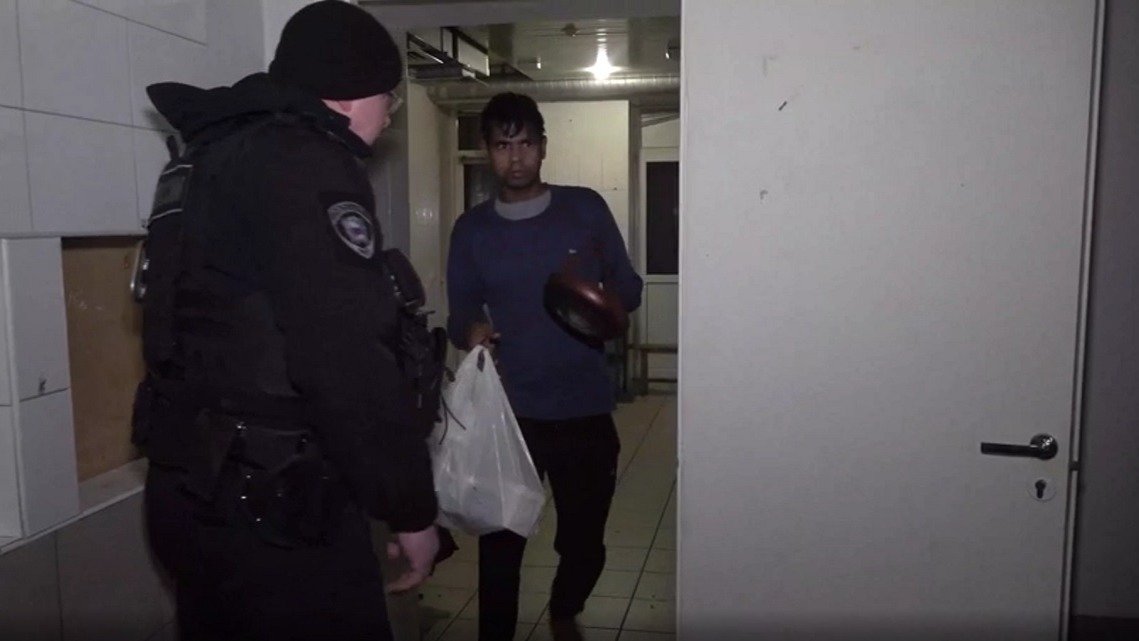 Скриншот видео: ГУ МВД по Петербургу и Ленобласти