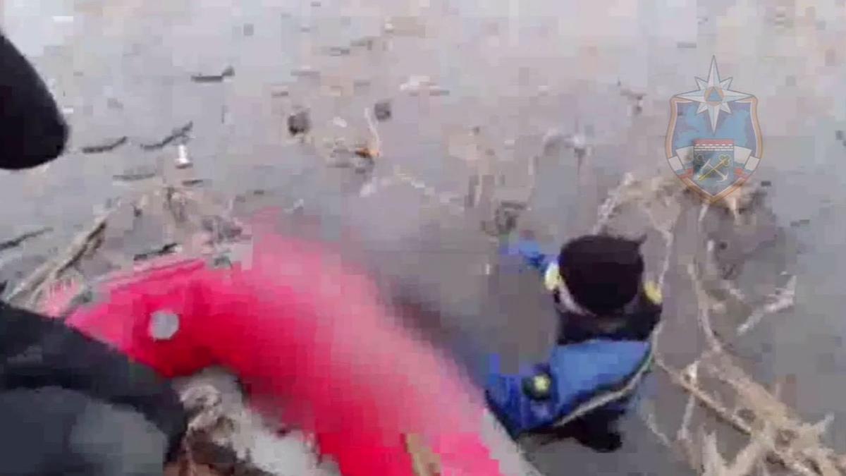 Тела двух рыбаков обнаружены спасателями на озере Самро в Сланцевском районе