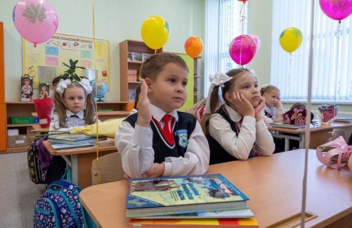 День на семью: почему школы Петербурга переходят на пятидневку