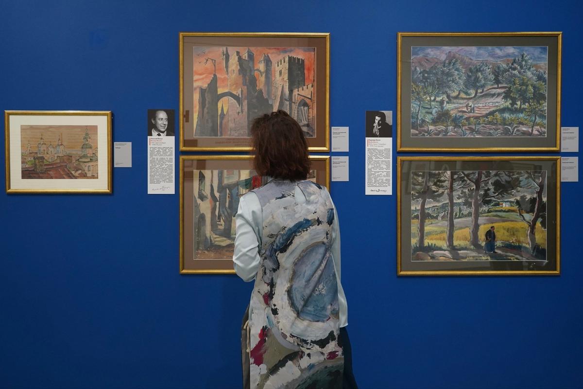 Работы членов семьи Бенуа. Фото: Павел Борисенко / MR7