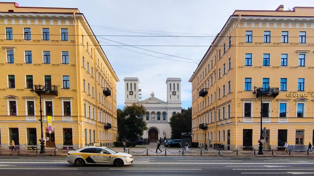 Фото: Смольный