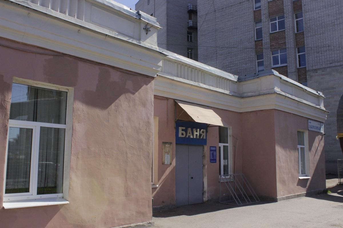 Баня Беховского сейчас «заштукатурена» и выкрашена в розовый цвет. Фото: Любовь Смирнова / МР7