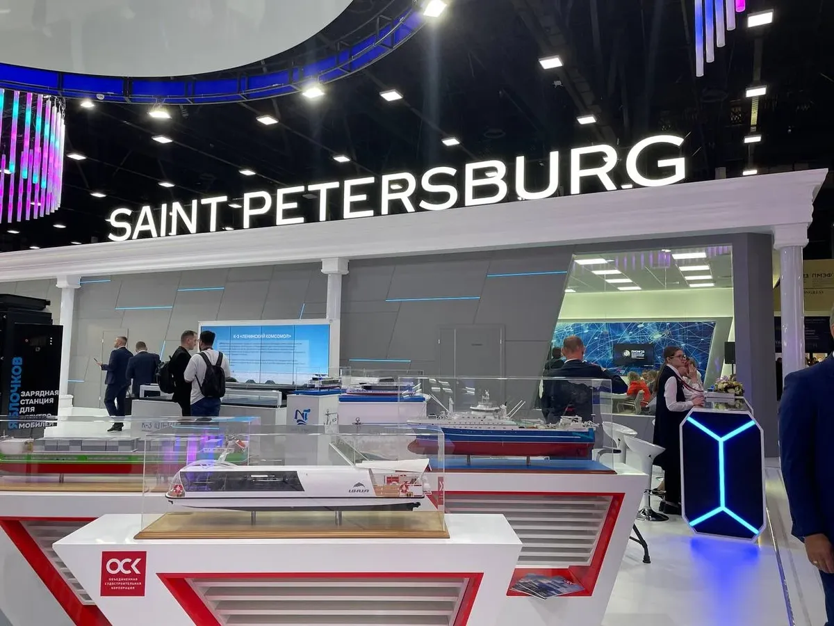 Стенд Петербурга на ПМЭФ за 100 миллионов рублей. Фото: Дарья Дмитриева / MR7