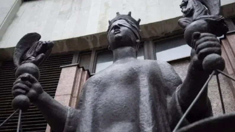 После ДТП с рэпером Бастой на Южной дороге водителя оштрафовали и выдворили из России