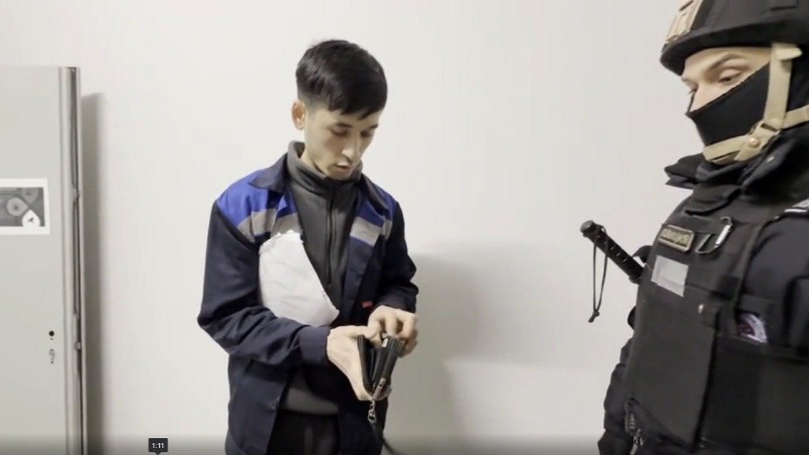 Скриншот видео: ГУ МВД по Петербургу и Ленобласти