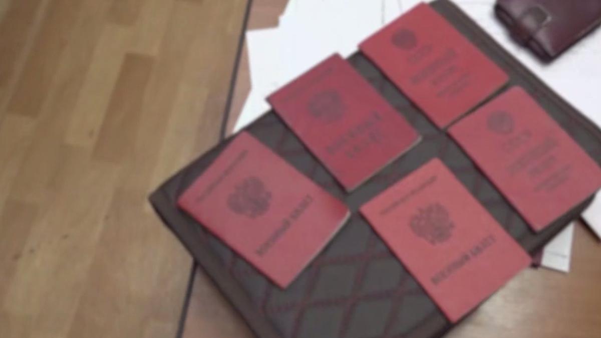 Скриншот видео: МВД по Петербургу и Ленобласти