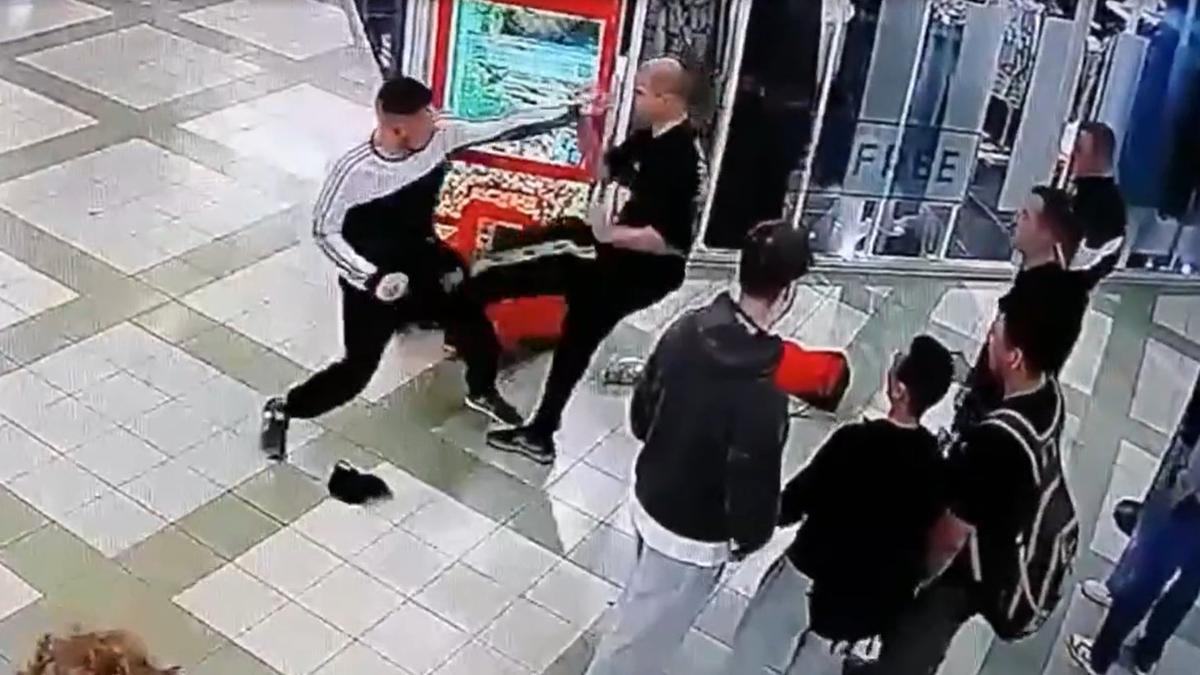Скриншот видео: МВД по Петербургу и Ленобласти