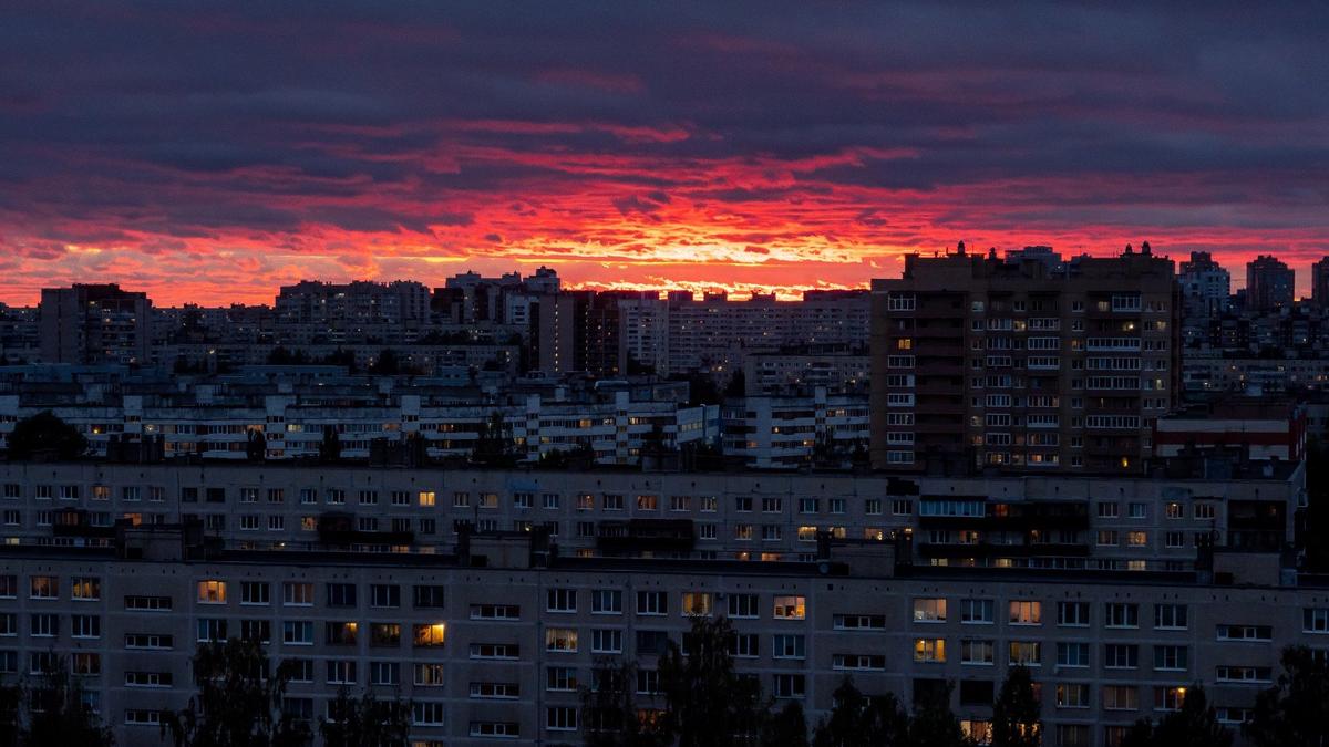 Тысячи жителей Московского района не могут сменить управляющую компанию из-за ареста её активов