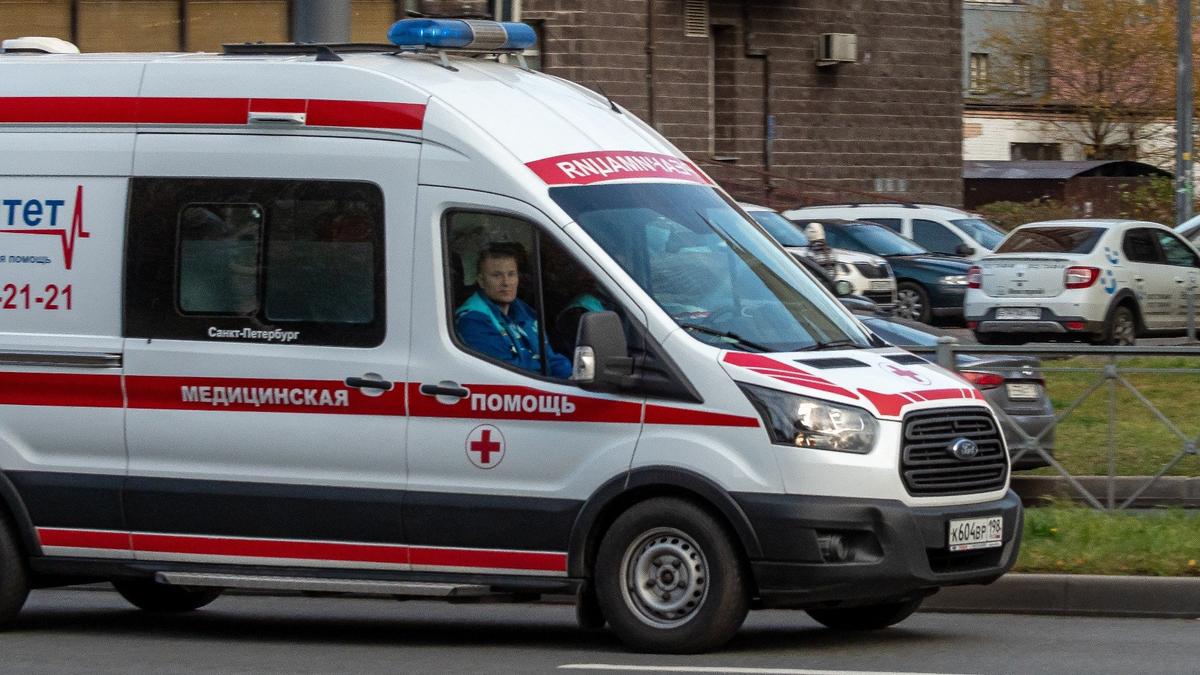 Трое петербуржцев попали в больницу после поножовщины на проспекте Культуры
