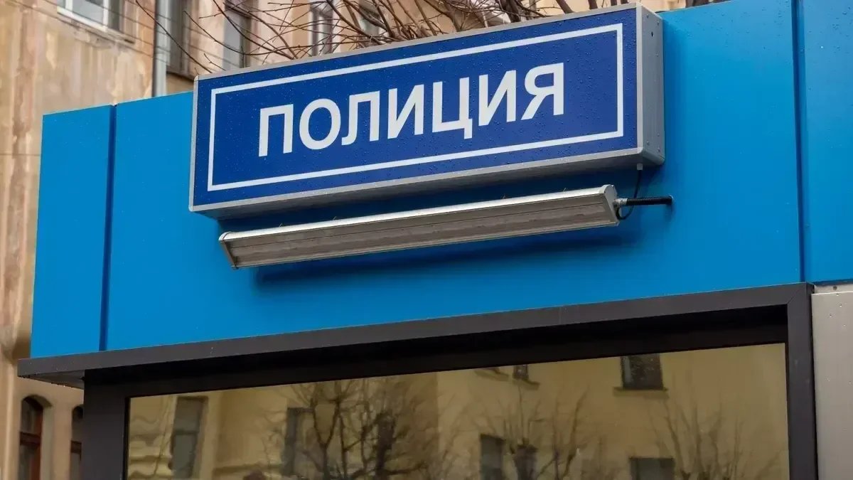 Велосипедист поджёг машину начальника отдела петербургского СИЗО