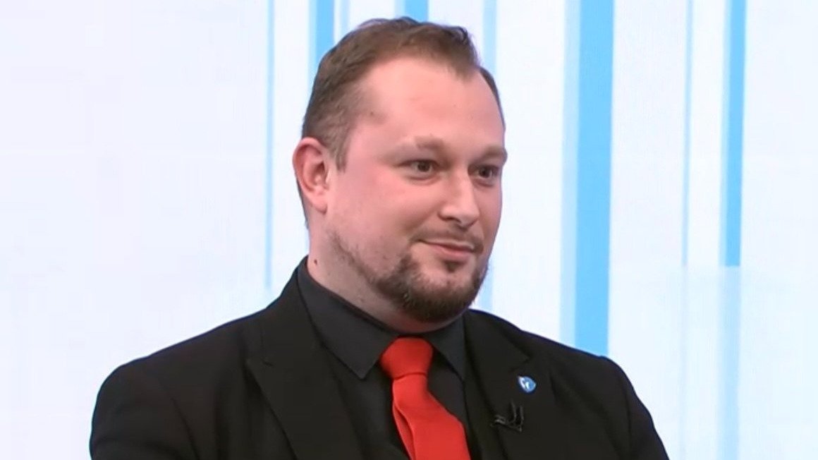 На пост уполномоченного по правам ребёнка Петербурга помимо Митяниной претендует психолог Ярослав Белоусов