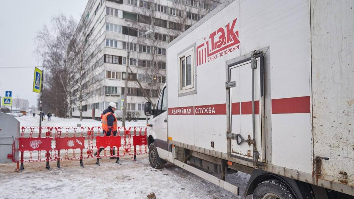 Прорыв на проспекте Энгельса устранят к ночи на 21 декабря