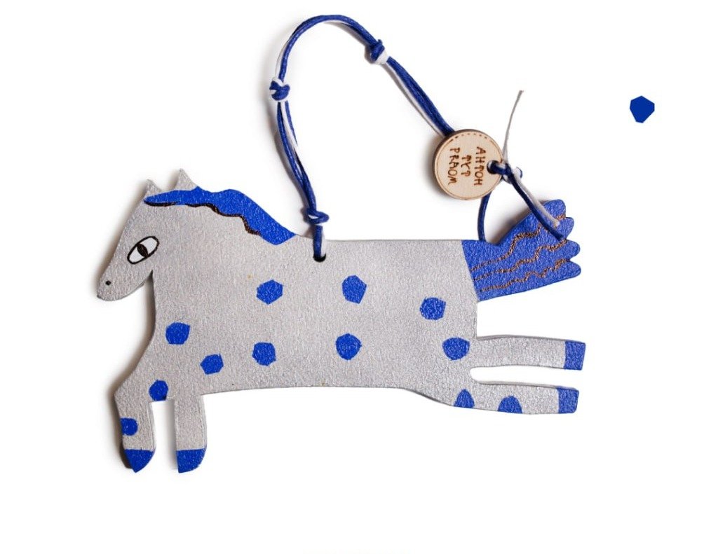 Подвеска «Лунный конь». Фото: фонд «Антон тут рядом»