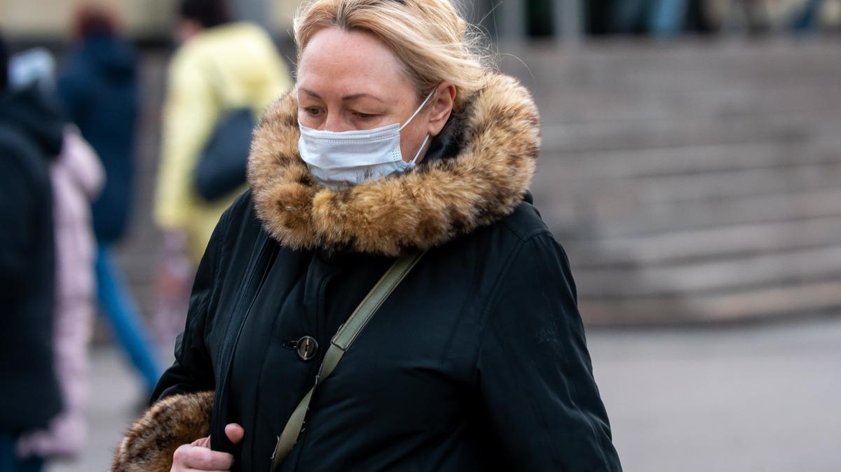 В медучреждения Петербурга возвращается масочный режим