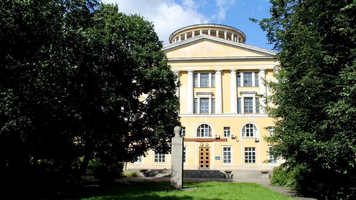 КГИОП отказался признать комплекс зданий института имени Вавилова памятником